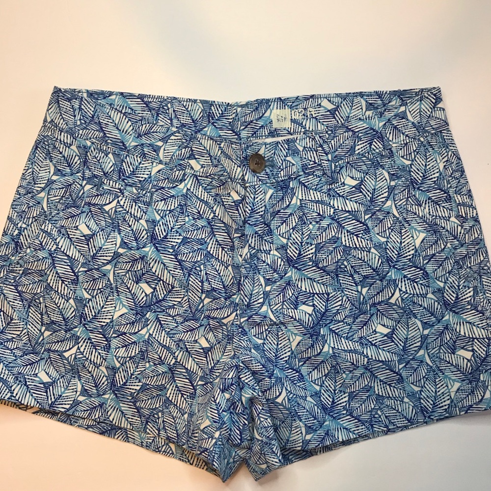 GAP | Women's Leaf Print Summer Short | Blue